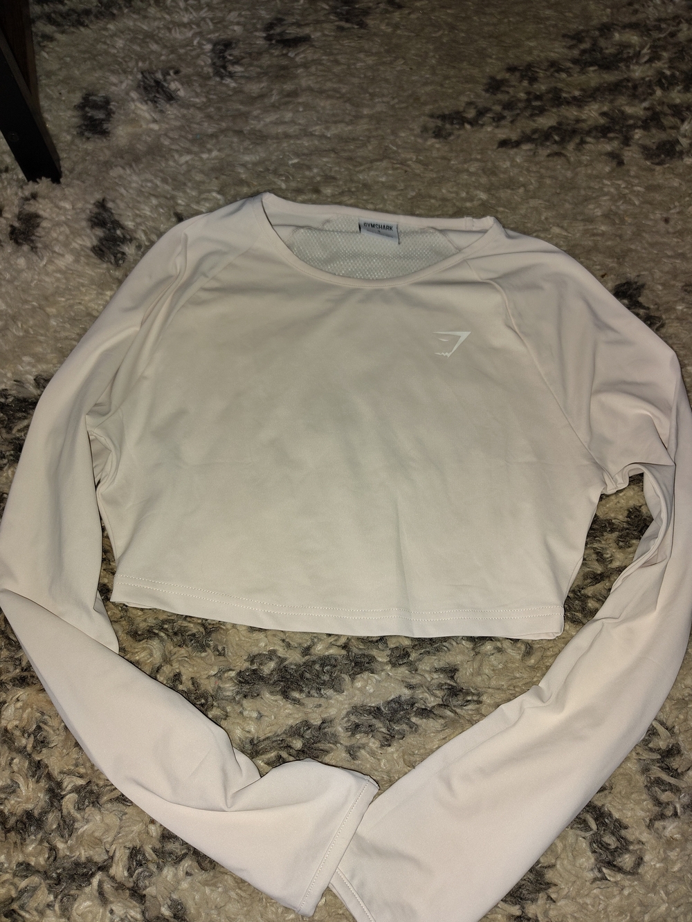 Gymshark Women’s Light Pink Long Sleeve Cropped Athletic Top